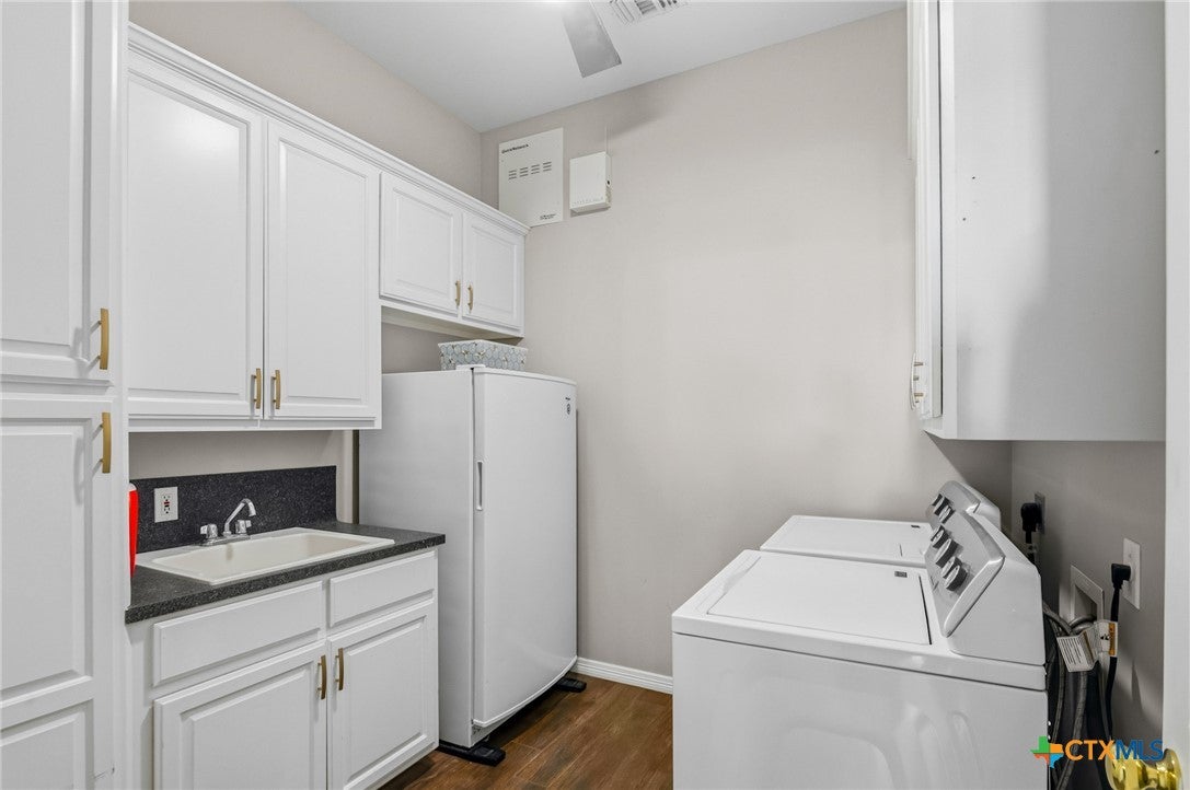 Victoria, Texas, 77904, United States, 5 Bedrooms Bedrooms, ,5 BathroomsBathrooms,Residential,Active,1961924