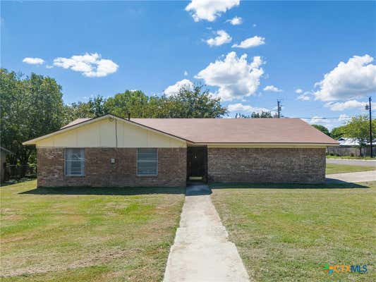 202 S WILLIS ST, LAMPASAS, TX 76550, photo 3 of 23