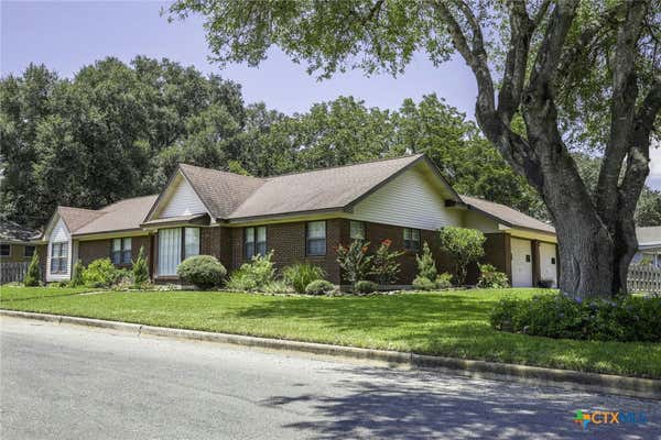 121 HESSLER DR, HALLETTSVILLE, TX 77964 - Image 1