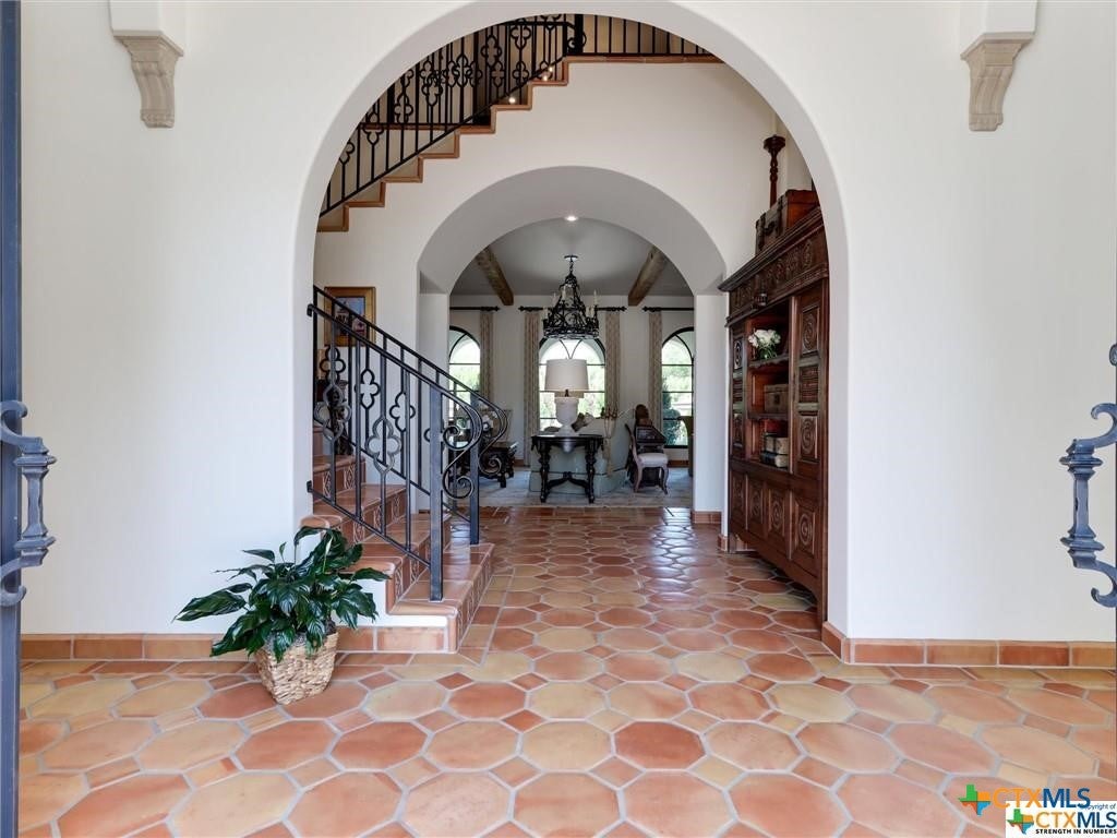 Victoria, Texas, 77904, United States, 5 Bedrooms Bedrooms, ,8 BathroomsBathrooms,Residential,Active,1912815