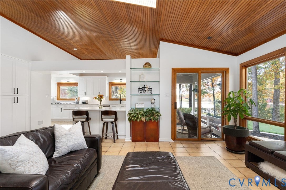 Henrico, Virginia, 23233, United States, 5 Bedrooms Bedrooms, ,5 BathroomsBathrooms,Residential,Active,1987229