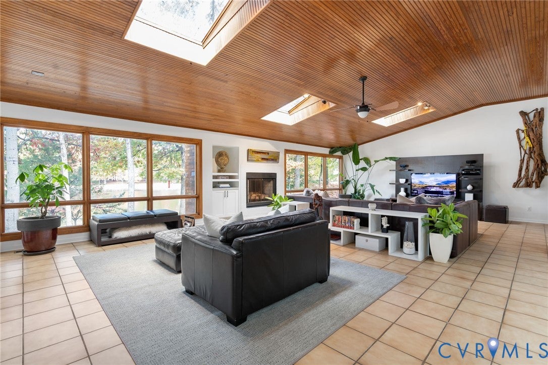 Henrico, Virginia, 23233, United States, 5 Bedrooms Bedrooms, ,5 BathroomsBathrooms,Residential,Active,1987229