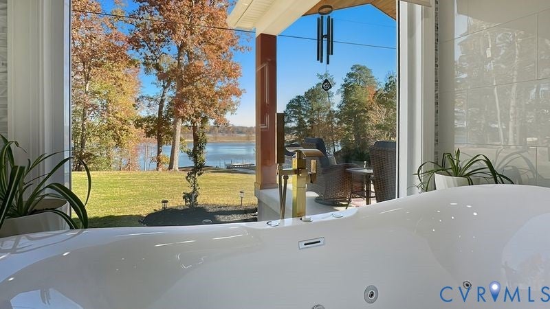 Charles City, Virginia, 23030, United States, 3 Bedrooms Bedrooms, ,4 BathroomsBathrooms,Residential,Active,1990680