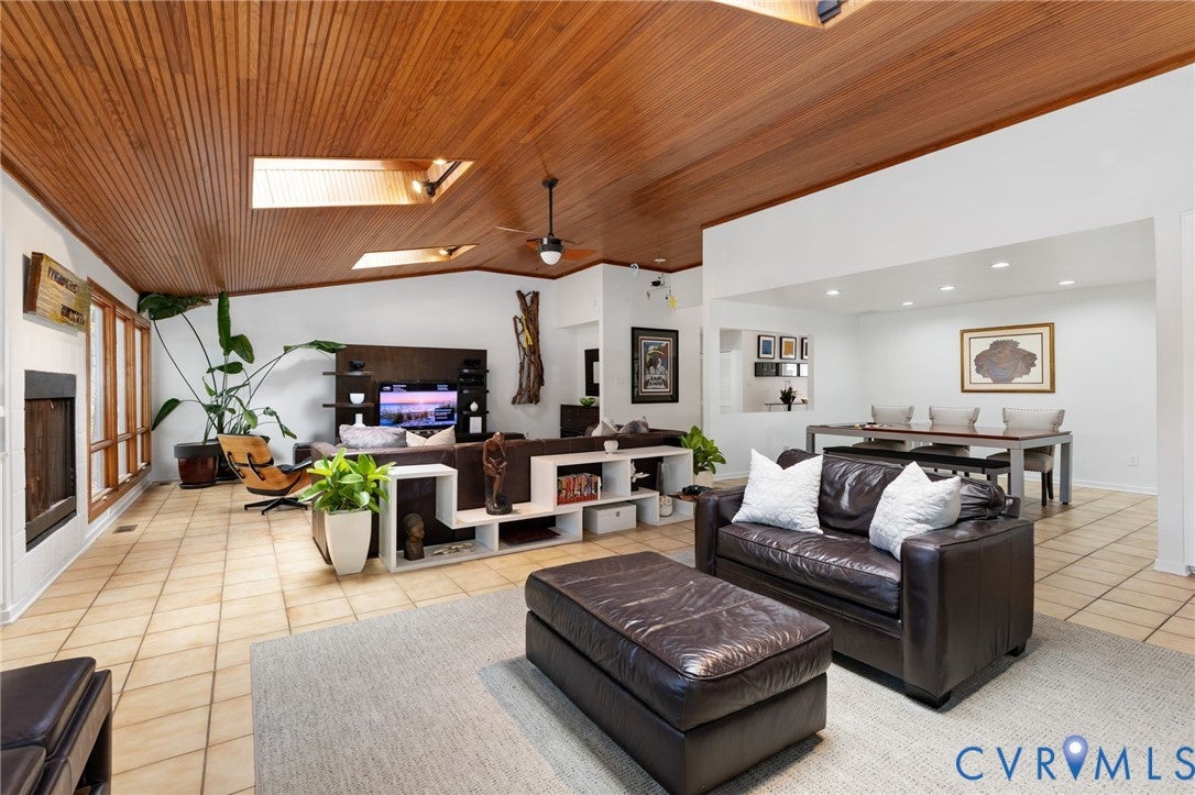 Henrico, Virginia, 23233, United States, 5 Bedrooms Bedrooms, ,5 BathroomsBathrooms,Residential,Active,1987229