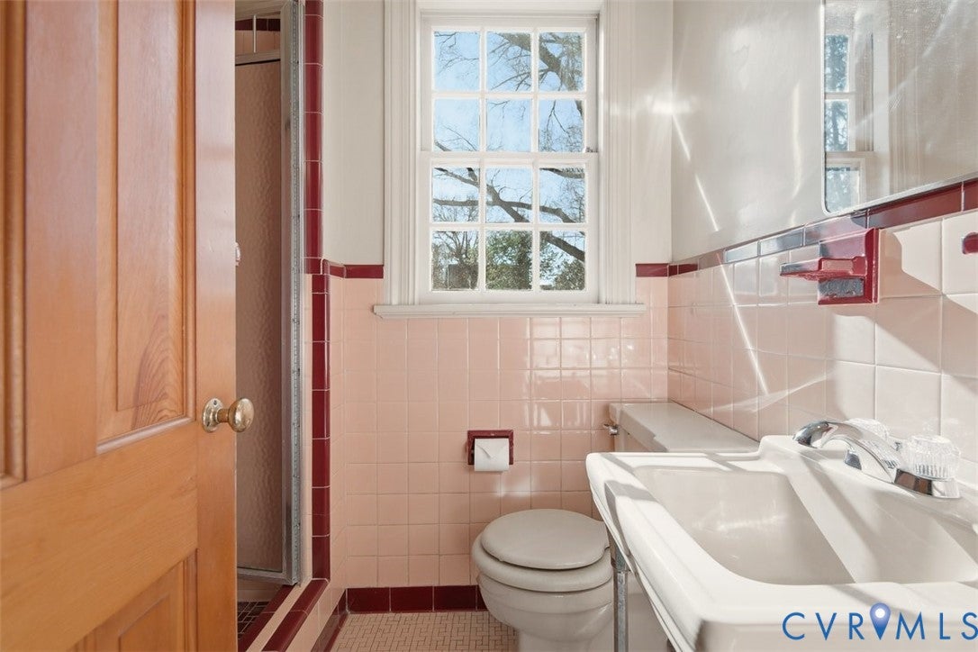 Richmond, Virginia, 23221, United States, 4 Bedrooms Bedrooms, ,4 BathroomsBathrooms,Residential,Active,2002350