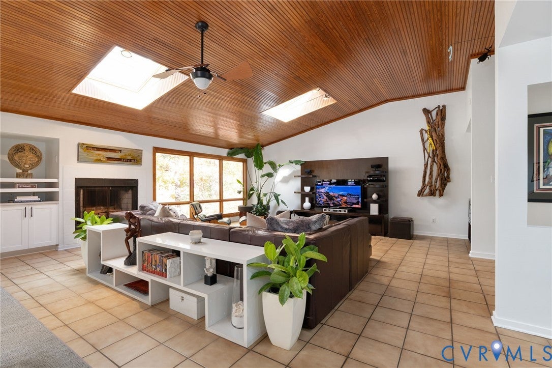 Henrico, Virginia, 23233, United States, 5 Bedrooms Bedrooms, ,5 BathroomsBathrooms,Residential,Active,1987229