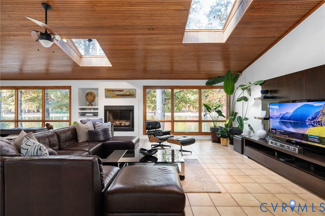 Henrico, Virginia, 23233, United States, 5 Bedrooms Bedrooms, ,5 BathroomsBathrooms,Residential,Active,1987229