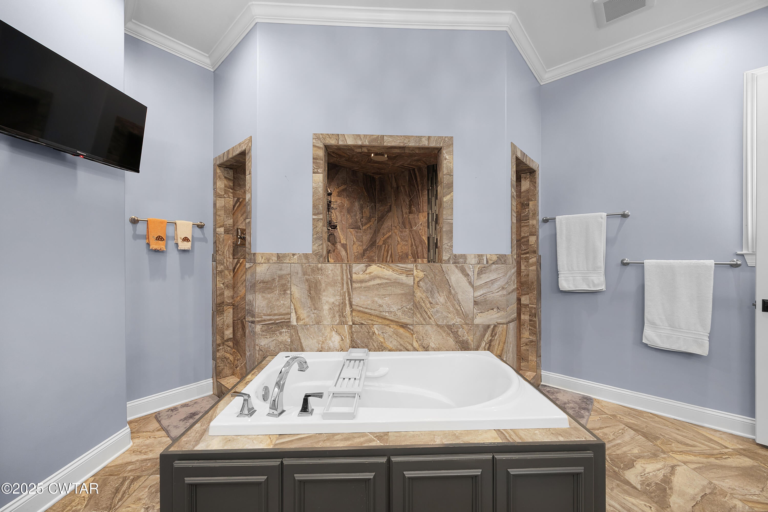 Jackson, Tennessee, 38305, United States, 5 Bedrooms Bedrooms, ,6 BathroomsBathrooms,Residential,Active,1933718