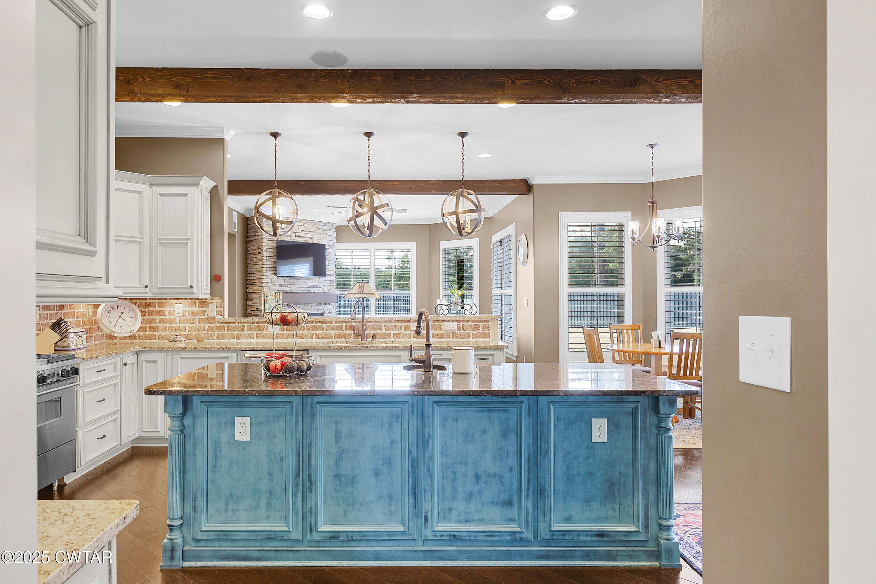 Jackson, Tennessee, 38305, United States, 5 Bedrooms Bedrooms, ,6 BathroomsBathrooms,Residential,Active,1933718