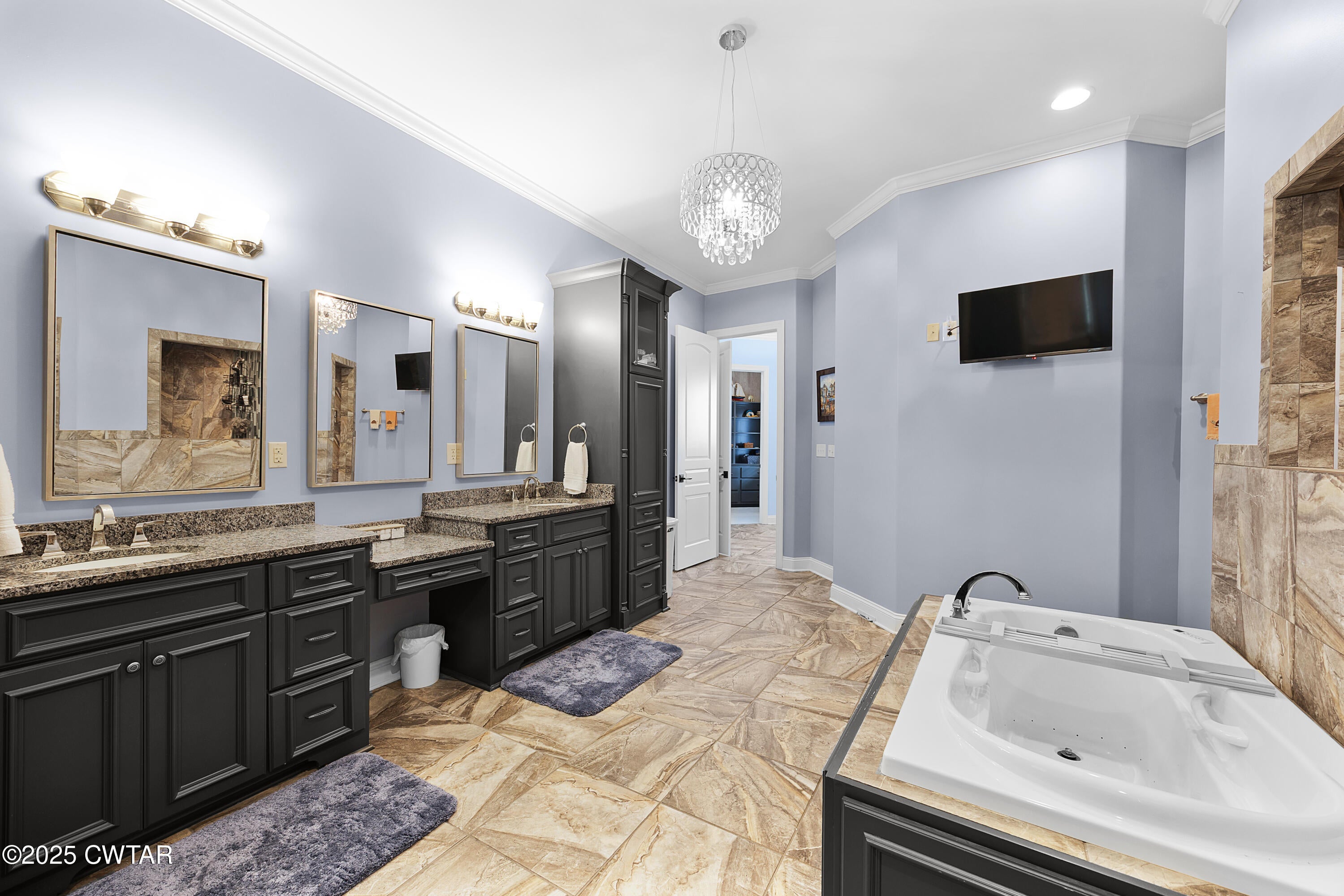 Jackson, Tennessee, 38305, United States, 5 Bedrooms Bedrooms, ,6 BathroomsBathrooms,Residential,Active,1933718