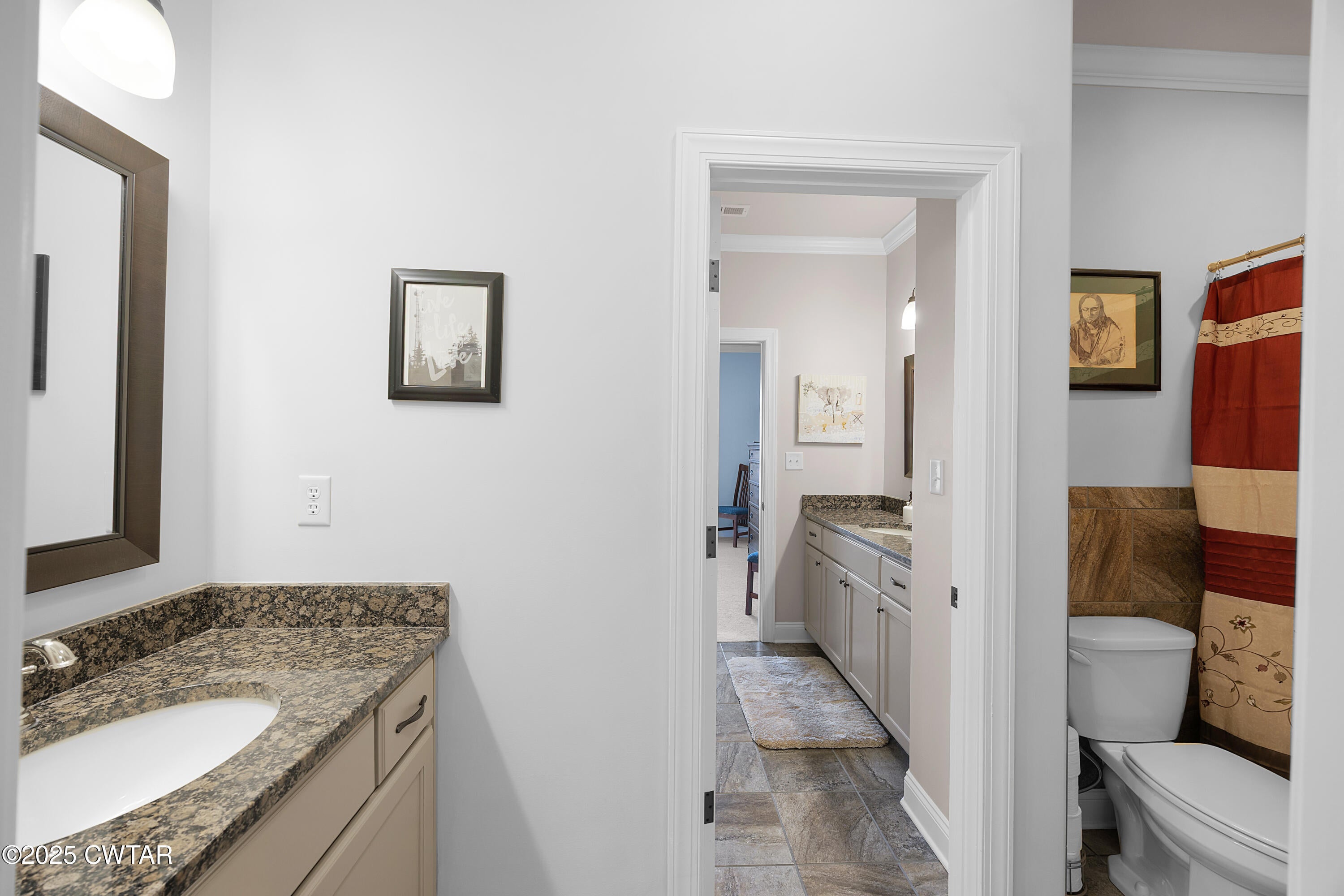 Jackson, Tennessee, 38305, United States, 5 Bedrooms Bedrooms, ,6 BathroomsBathrooms,Residential,Active,1933718