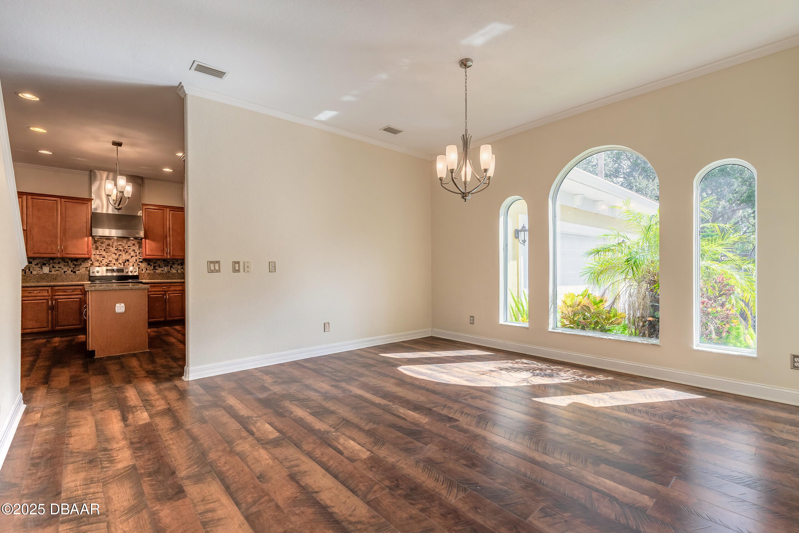 Daytona Beach, Florida, 32124, United States, 5 Bedrooms Bedrooms, ,4 BathroomsBathrooms,Residential,Active,1942402