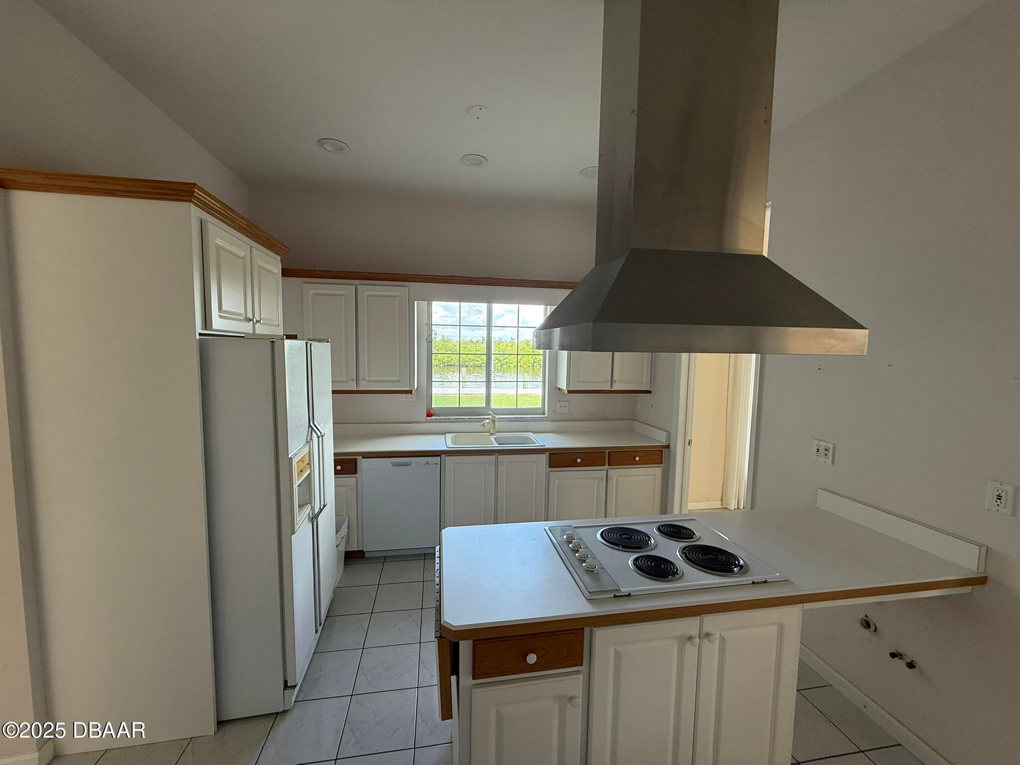 Ponce Inlet, Florida, 32127, United States, 3 Bedrooms Bedrooms, ,4 BathroomsBathrooms,Residential,Active,1971809