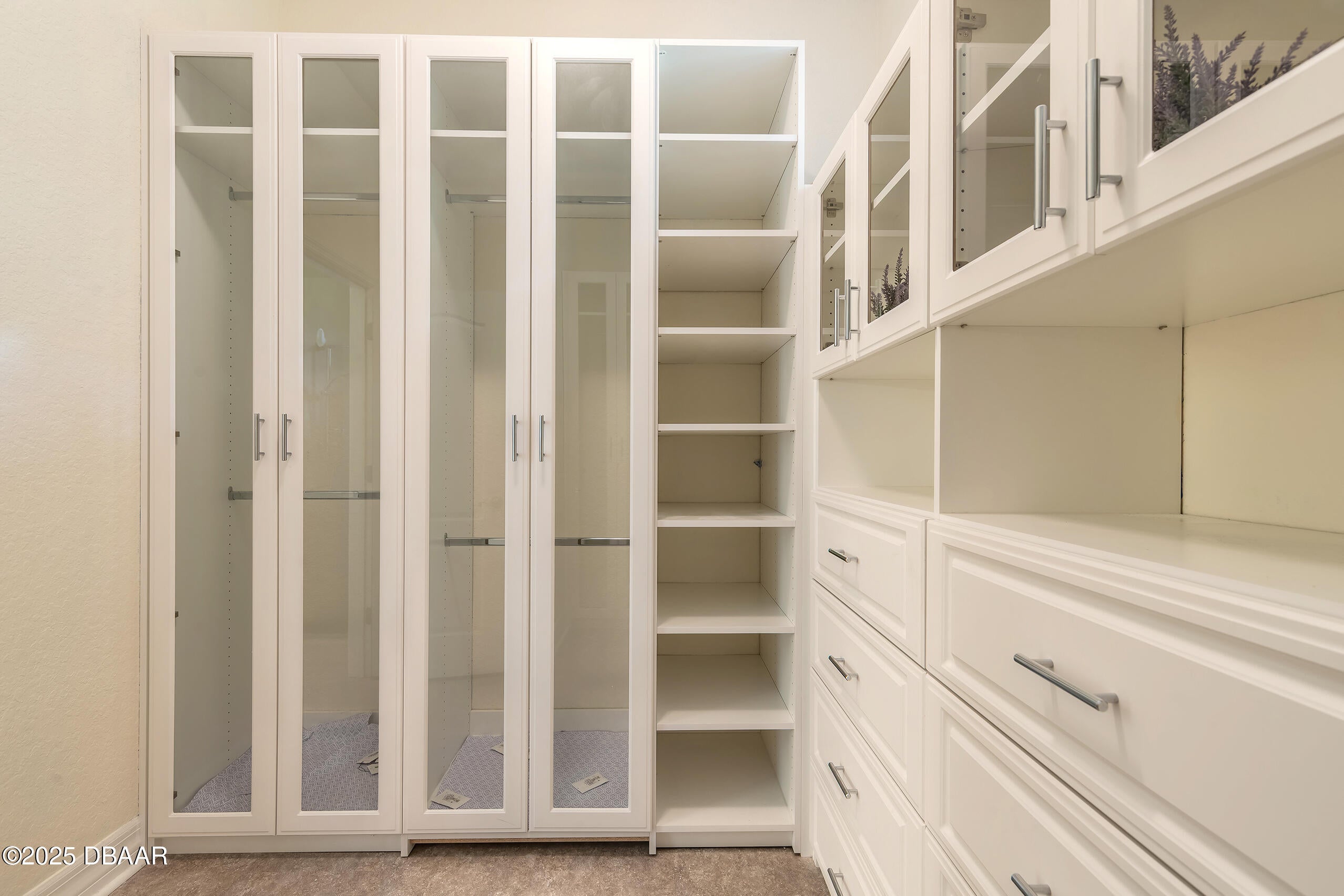 Daytona Beach, Florida, 32124, United States, 5 Bedrooms Bedrooms, ,4 BathroomsBathrooms,Residential,Active,1942402