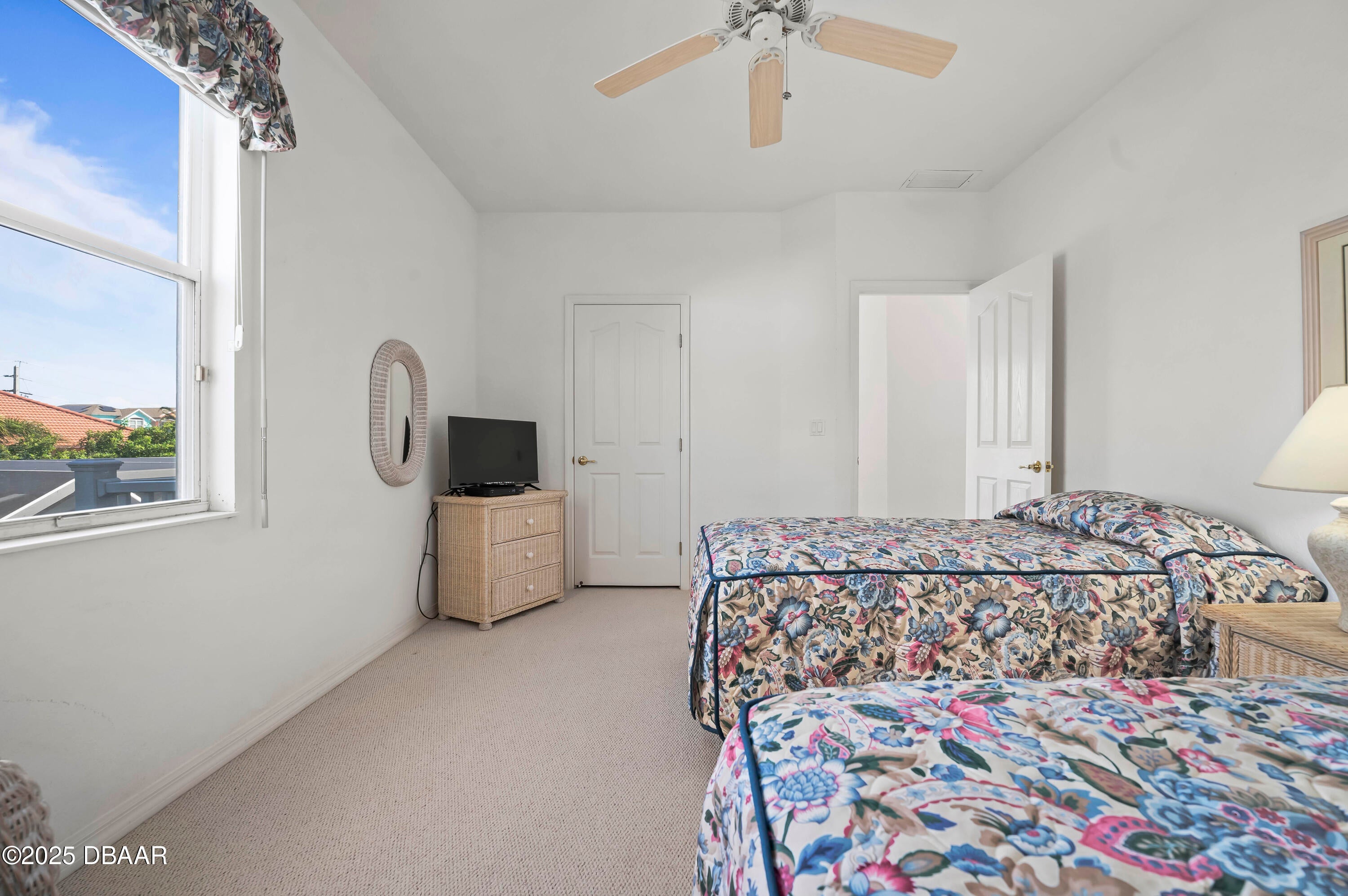 Ponce Inlet, Florida, 32127, United States, 4 Bedrooms Bedrooms, ,3 BathroomsBathrooms,Residential,Active,1967109