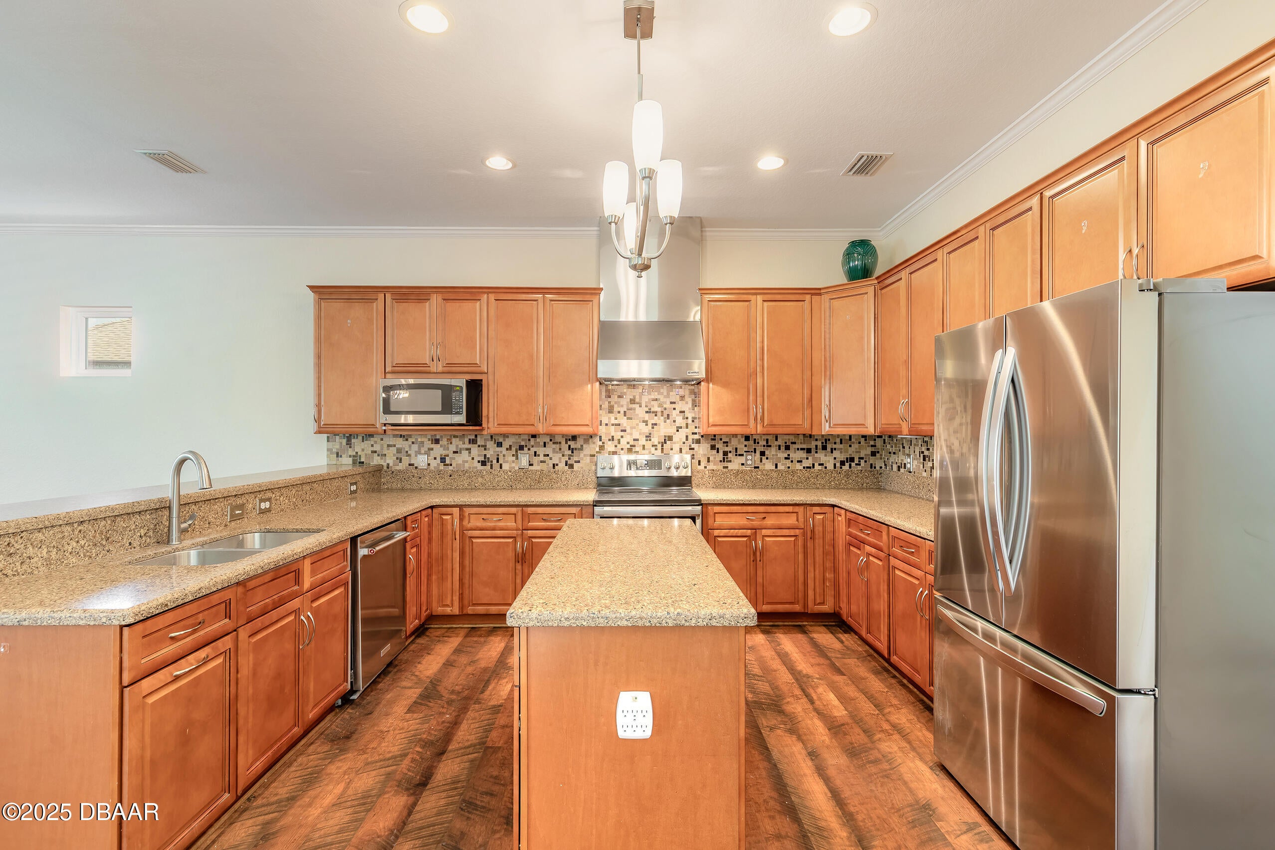 Daytona Beach, Florida, 32124, United States, 5 Bedrooms Bedrooms, ,4 BathroomsBathrooms,Residential,Active,1942402