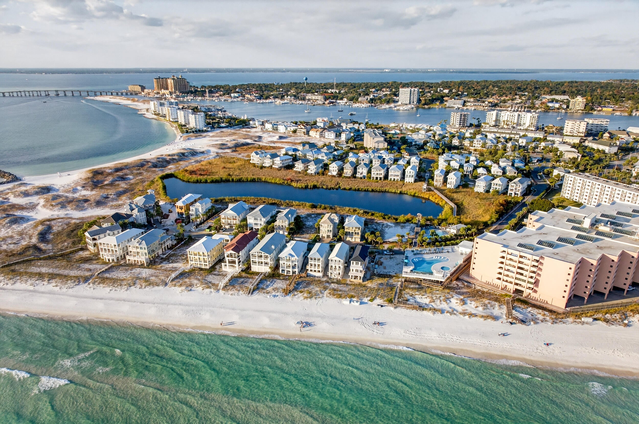 Destin, Florida, 32541, United States, 4 Bedrooms Bedrooms, ,4 BathroomsBathrooms,Residential,Active,1992549