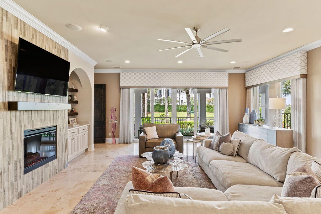 Destin, Florida, 32541, United States, ,6 BathroomsBathrooms,Residential,Active,1900167