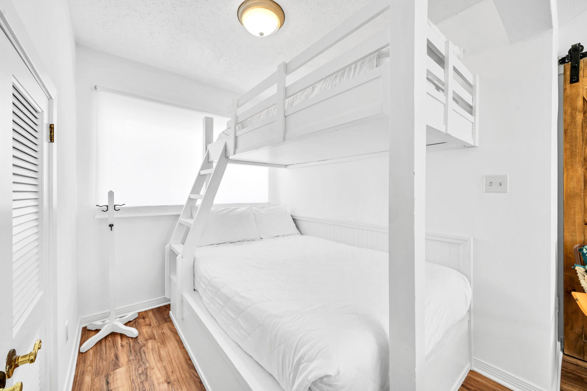 Miramar Beach, Florida, 32550, United States, 4 Bedrooms Bedrooms, ,3 BathroomsBathrooms,Residential,Active,1798200