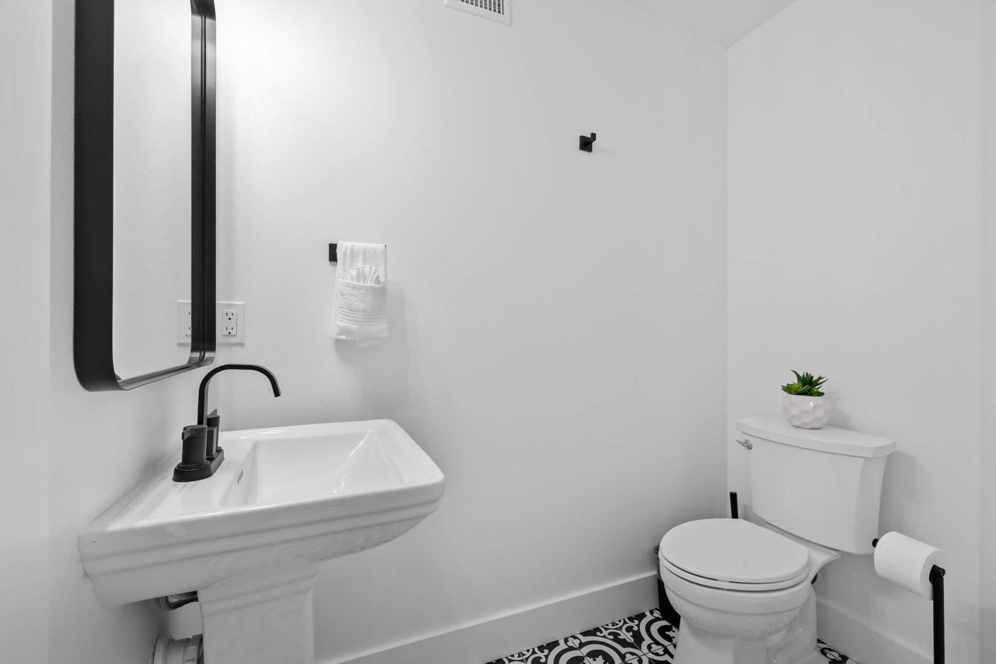 Destin, Florida, 32541, United States, 6 Bedrooms Bedrooms, ,8 BathroomsBathrooms,Residential,Active,1952033