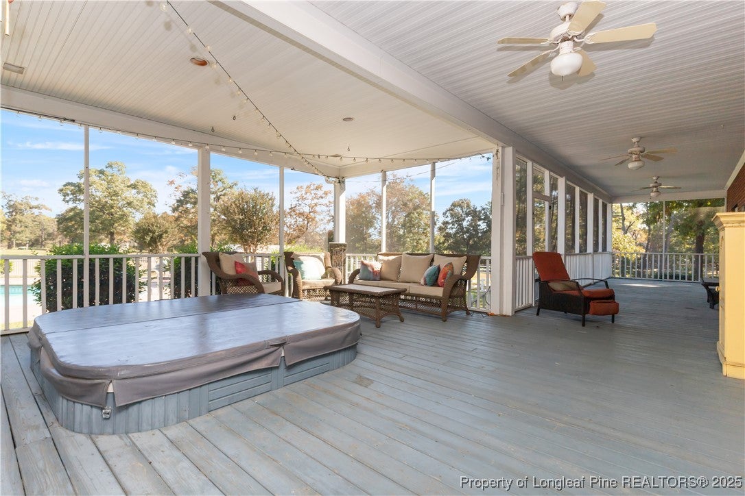Dunn, North Carolina, 28334, United States, 6 Bedrooms Bedrooms, ,5 BathroomsBathrooms,Residential,Active,1885017