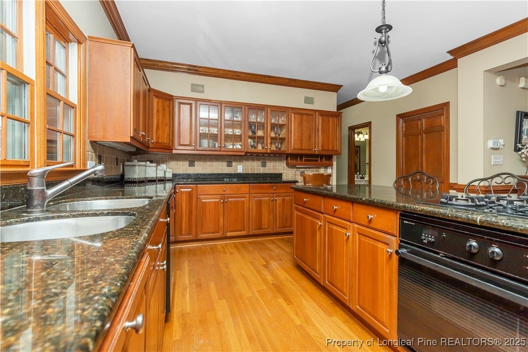 Dunn, North Carolina, 28334, United States, 6 Bedrooms Bedrooms, ,5 BathroomsBathrooms,Residential,Active,1885017