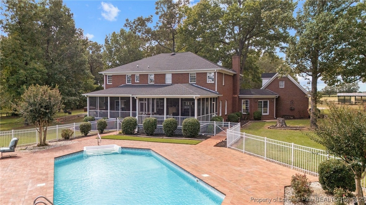 Dunn, North Carolina, 28334, United States, 6 Bedrooms Bedrooms, ,5 BathroomsBathrooms,Residential,Active,1885017