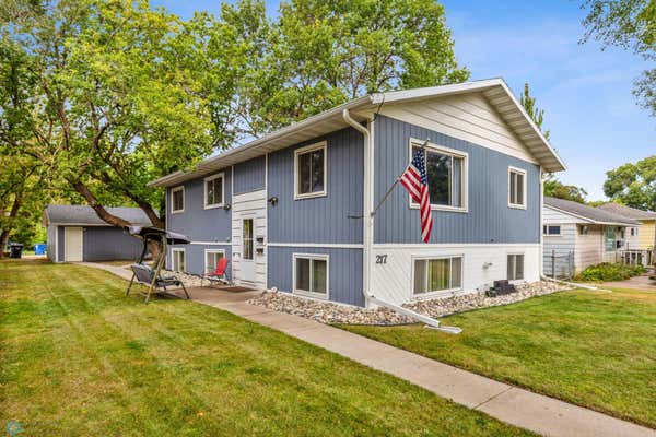 217 21ST ST S, FARGO, ND 58103 - Image 1