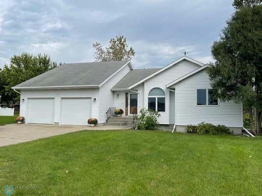 724 PARKWAY DR, WAHPETON, ND 58075 - Image 1