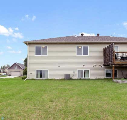 1205 MORNINGSIDE DR, CASSELTON, ND 58012, photo 4 of 25