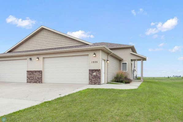 1205 MORNINGSIDE DR, CASSELTON, ND 58012, photo 2 of 25