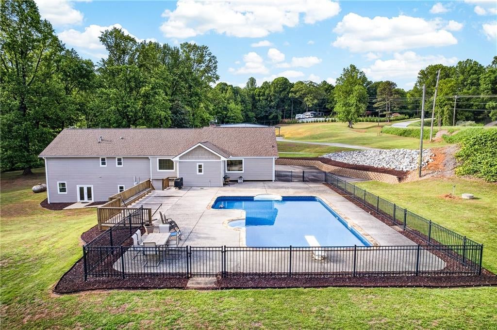 Dahlonega, Georgia, 30533, United States, 5 Bedrooms Bedrooms, ,4 BathroomsBathrooms,Residential,Active,2044539