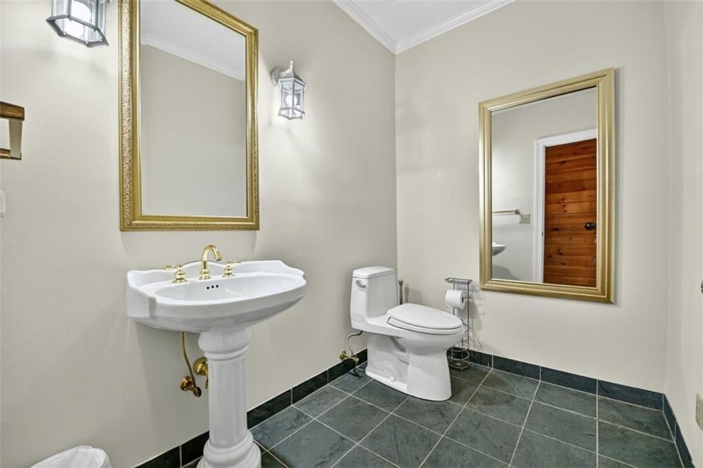 Ellijay, Georgia, 30536, United States, 3 Bedrooms Bedrooms, ,5 BathroomsBathrooms,Residential,Active,1933729