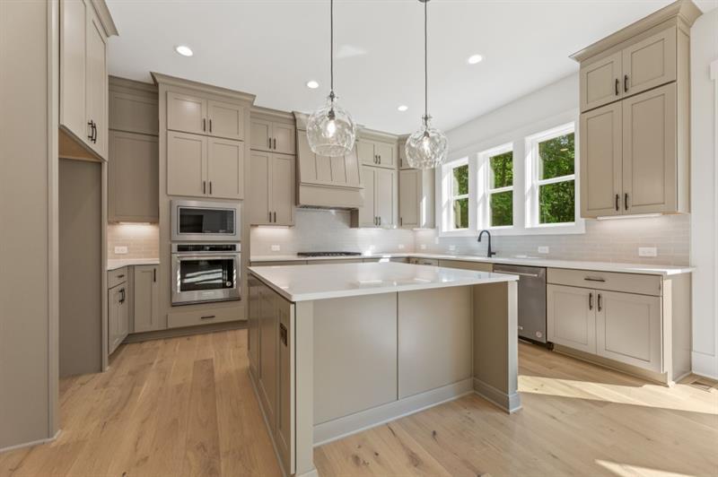 Gainesville, Georgia, 30506, United States, 4 Bedrooms Bedrooms, ,4 BathroomsBathrooms,Residential,Active,2007110