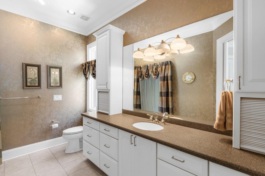 Flowery Branch, Georgia, 30542, United States, 4 Bedrooms Bedrooms, ,8 BathroomsBathrooms,Residential,Active,1929460