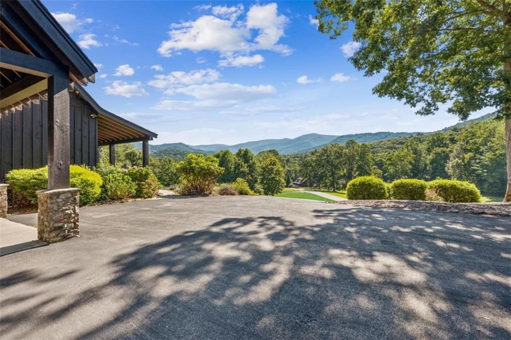 Ellijay, Georgia, 30536, United States, 3 Bedrooms Bedrooms, ,4 BathroomsBathrooms,Residential,Active,1929428