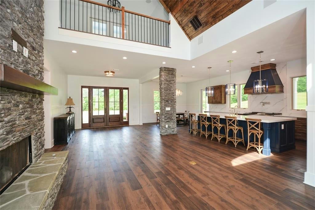 Waleska, Georgia, 30183, United States, ,5 BathroomsBathrooms,Residential,Active,1704235