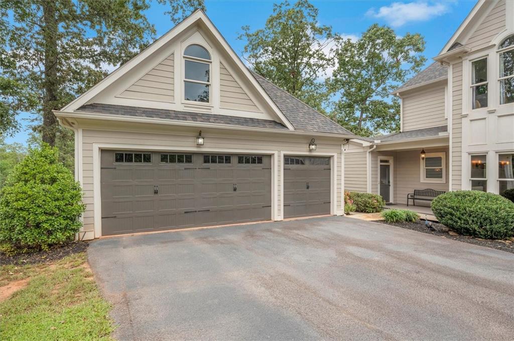 Dawsonville, Georgia, 30534, United States, 4 Bedrooms Bedrooms, ,5 BathroomsBathrooms,Residential,Active,1936637