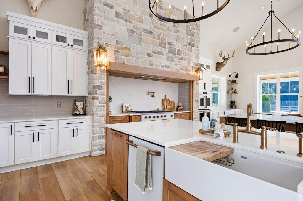 Rydal, Georgia, 30171, United States, 5 Bedrooms Bedrooms, ,5 BathroomsBathrooms,Residential,Active,1987269