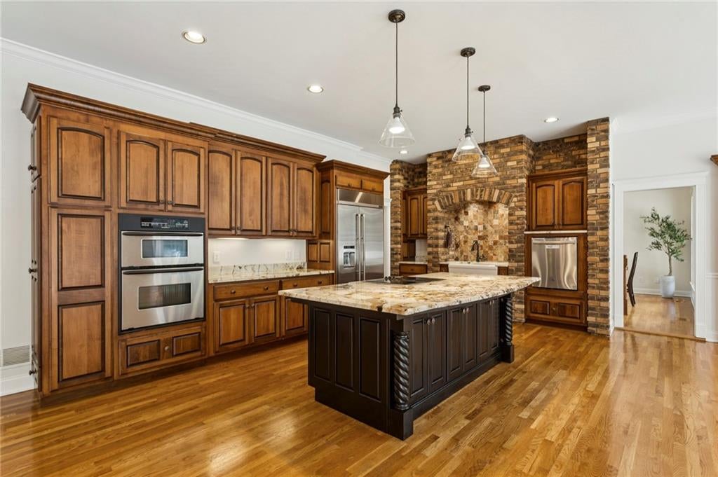 Taylorsville, Georgia, 30178, United States, 5 Bedrooms Bedrooms, ,6 BathroomsBathrooms,Residential,Active,1953004