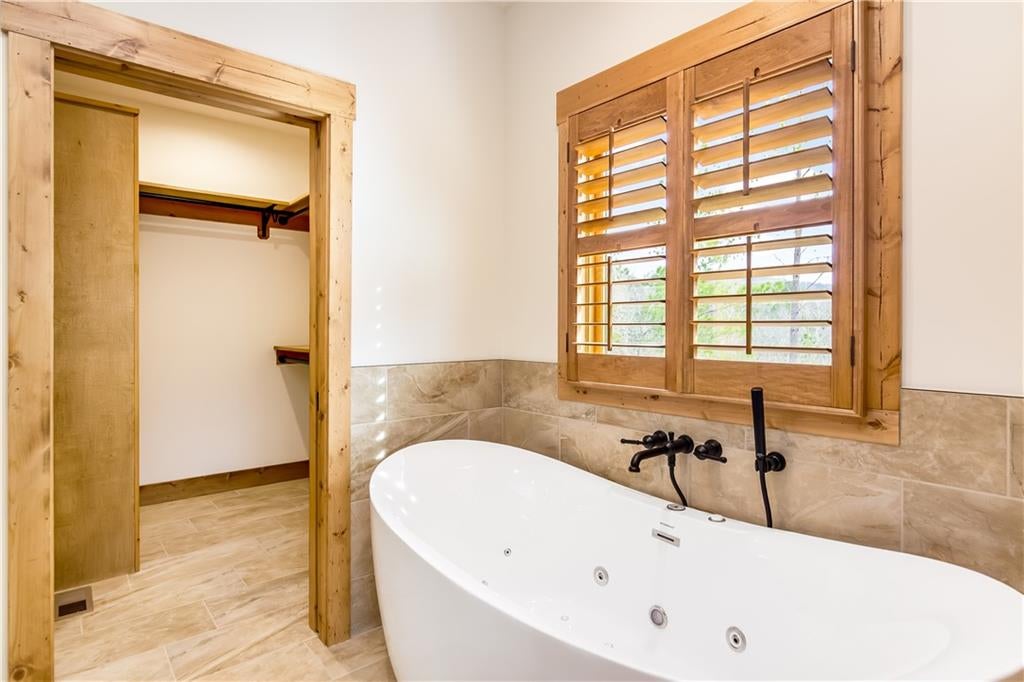 Talking Rock, Georgia, 30175, United States, 4 Bedrooms Bedrooms, ,3 BathroomsBathrooms,Residential,Active,2000221