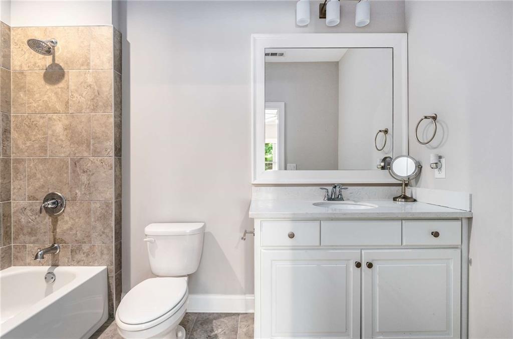 Flowery Branch, Georgia, 30542, United States, 5 Bedrooms Bedrooms, ,7 BathroomsBathrooms,Residential,Active,1936617