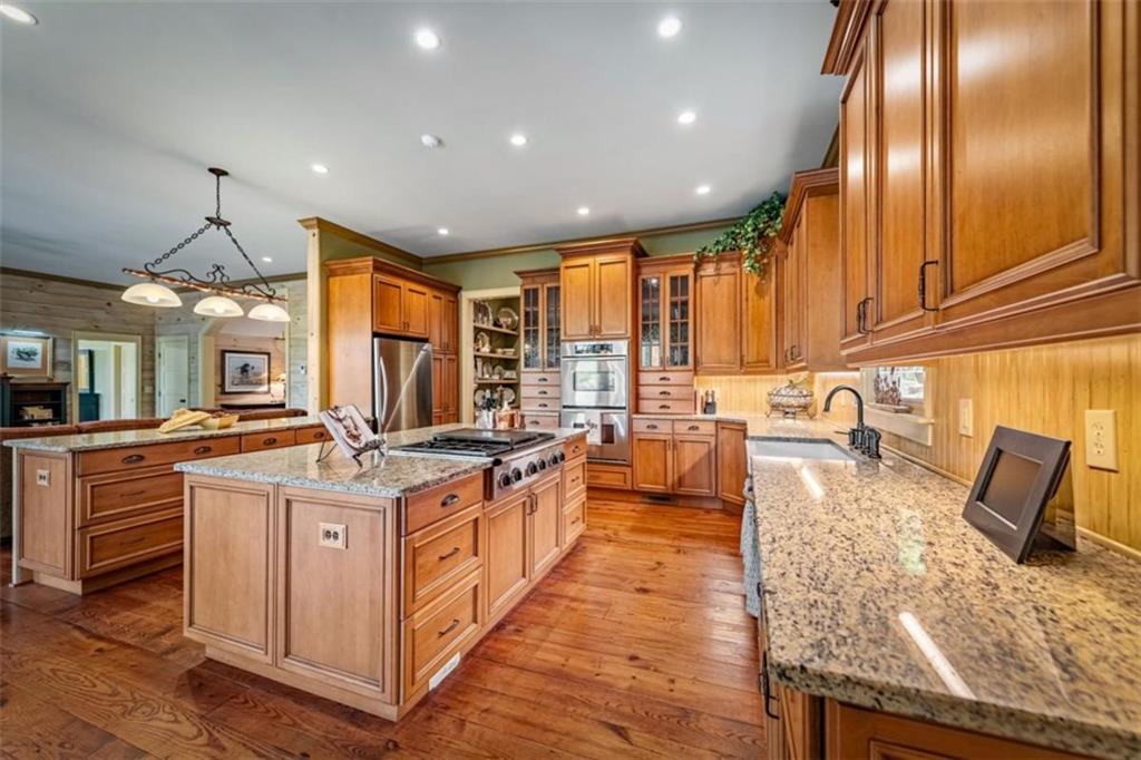 Ellijay, Georgia, 30536, United States, 4 Bedrooms Bedrooms, ,4 BathroomsBathrooms,Residential,Active,1810365