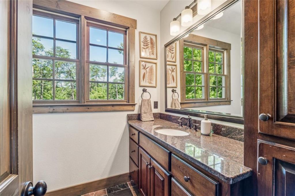 Ellijay, Georgia, 30536, United States, 3 Bedrooms Bedrooms, ,4 BathroomsBathrooms,Residential,Active,1929428