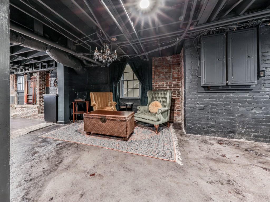 Atlanta, Georgia, 30305, United States, 5 Bedrooms Bedrooms, ,6 BathroomsBathrooms,Residential,Active,1988481