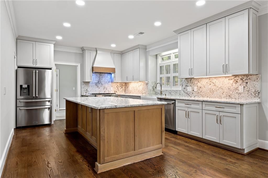 Johns Creek, Georgia, 30097, United States, 6 Bedrooms Bedrooms, ,6 BathroomsBathrooms,Residential,Active,1973298