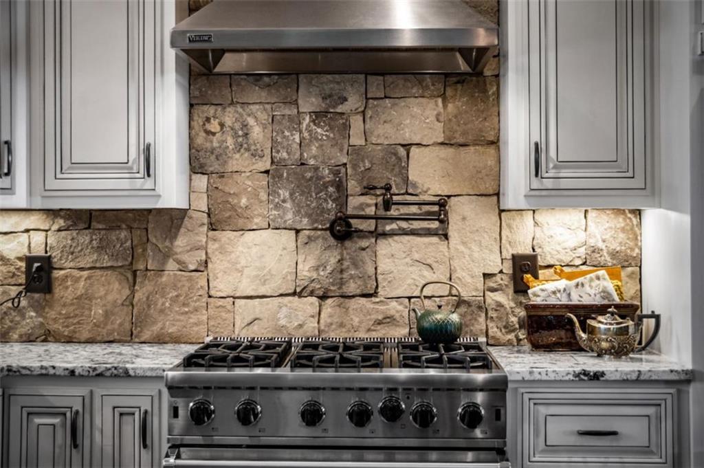 Blue Ridge, Georgia, 30513, United States, 4 Bedrooms Bedrooms, ,4 BathroomsBathrooms,Residential,Active,1908165