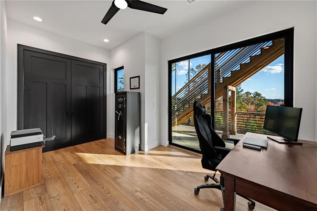 Ellijay, Georgia, 30540, United States, 4 Bedrooms Bedrooms, ,3 BathroomsBathrooms,Residential,Active,1988411