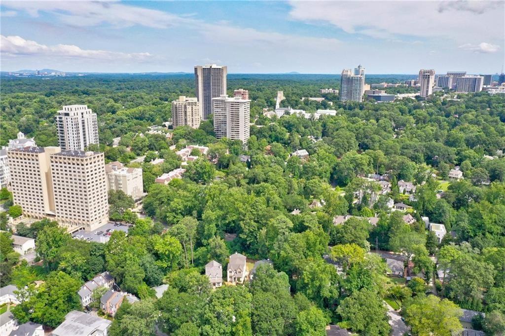 Atlanta, Georgia, 30305, United States, 6 Bedrooms Bedrooms, ,5 BathroomsBathrooms,Residential,Active,1997589