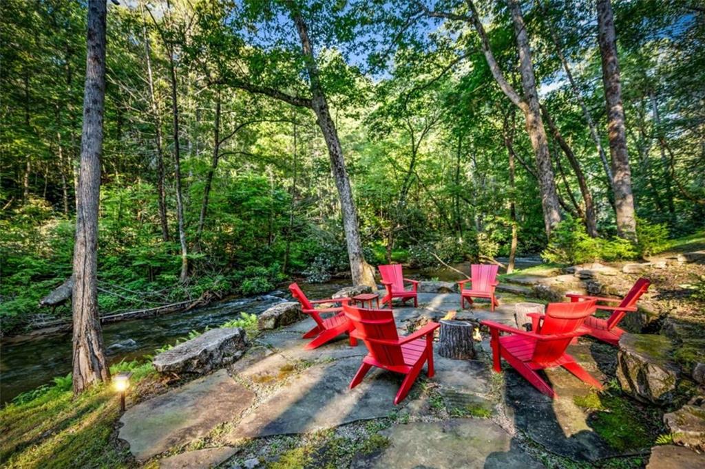 Blue Ridge, Georgia, 30513, United States, 3 Bedrooms Bedrooms, ,5 BathroomsBathrooms,Residential,Active,2007311